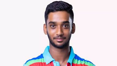 Andhra University cricketer Munnangi Abhinav selected for Vizzy trophy