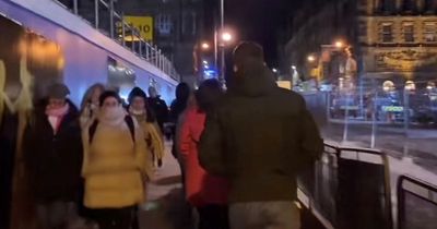 Edinburgh local's walk to work through crowds on rammed North Bridge goes viral