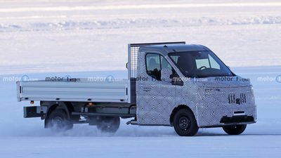 New Renault Master Prototypes Spied With Diesel And EV Powertrains