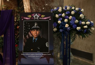 Family, police attend funeral for slain Chicago officer