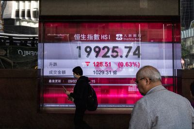 Asian stocks follow Wall St lower ahead of US jobs update