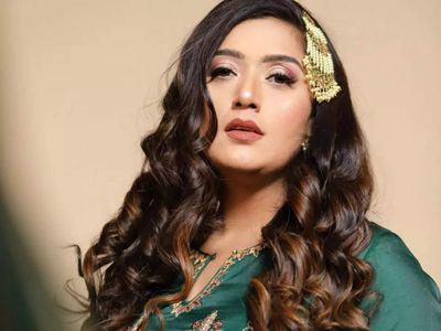 Shireen Mirza's husband informs she is 'stable and back home' after reports of her fainting on the sets and hospitalisation surface