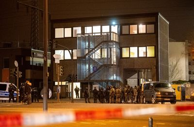 Timeline of shooting at Jehovah's Witnesses hall in Germany