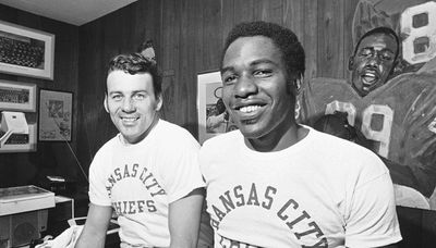 Otis Taylor, former Kansas City Chiefs wide receiver, dies at age 80
