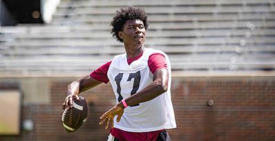 Friday Night Notes: Alabama offers top-5 QB, Texas favored for 2 blue-chip DBs and more
