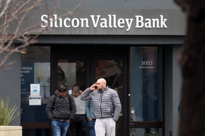 Here's what it looked like outside Silicon Valley Bank after it shutdown