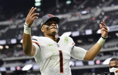 Justin Fields was so pumped to learn he’s teaming up with D.J. Moore after Bears’ No. 1 pick trade