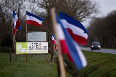 Tractors head to The Hague, defying ban on farms protest