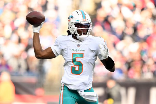 Dolphins free agent profile: Trent Sherfield should be back