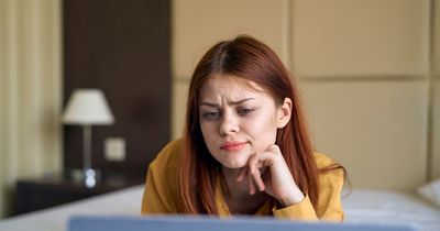 Optical illusion has people scratching their heads as fuel pumps change colour