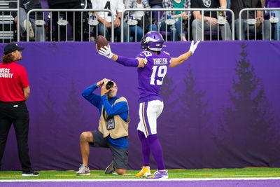 Should Giants target recently released WR Adam Thielen?