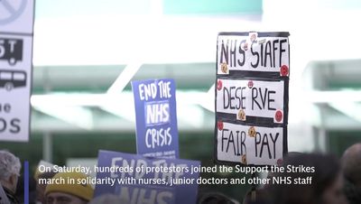 Hundreds of NHS workers descend on capital in support of health service strikes