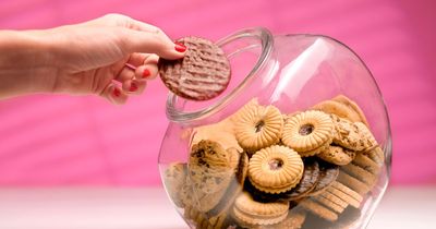 Doctor reveals five-step plan to manage hunger and stop excessive food cravings