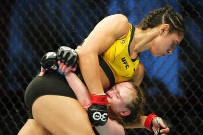 Ariane Lipski def. JJ Aldrich at UFC Fight Night 221: Best photos