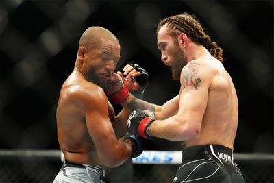 Victor Henry def. Tony Gravely at UFC Fight Night 221: Best photos