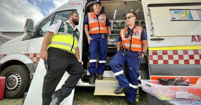 Paramedics 'ready for anything' as crowds swell at Newcastle 500 Supercars