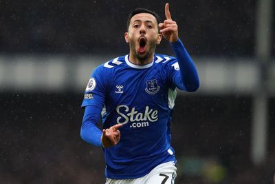 Dwight McNeil enjoying Everton reunion with Sean Dyche after change in fortunes