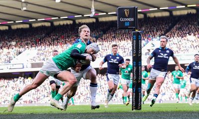 Hansen keeps Ireland on course for grand slam with win over Scotland