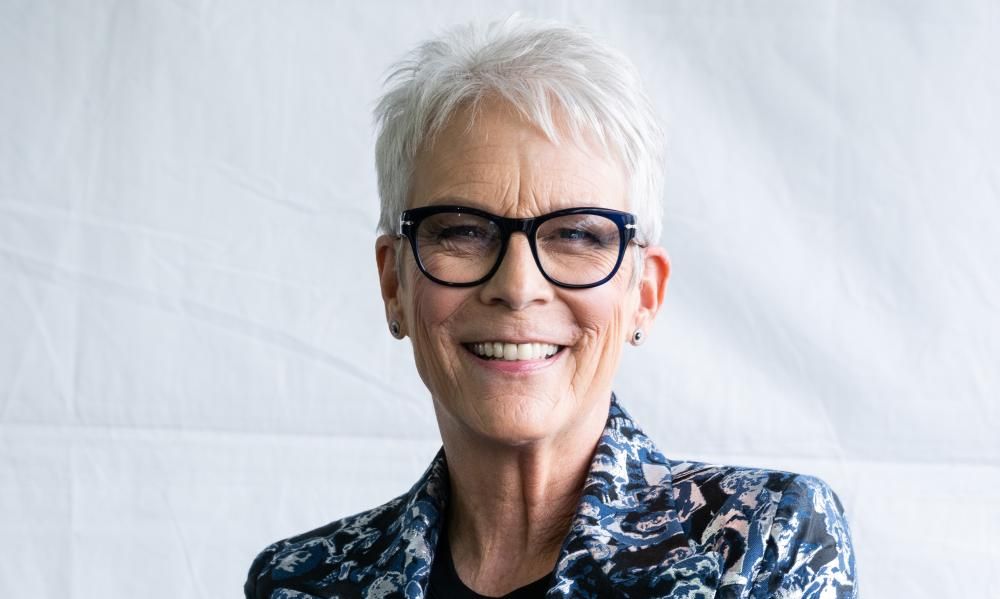 Jamie Lee Curtis wins first Oscar for best supporting…
