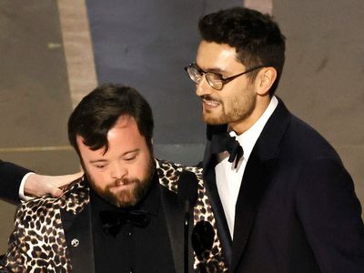 ‘The purest feel-good moment’: Oscar winners sing ‘Happy Birthday’ to star in adorable acceptance speech
