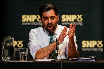 Humza Yousaf: Indy Scotland should look at breaking with royals in first five years