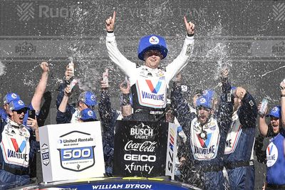 NASCAR Cup Phoenix: Byron repeats Las Vegas charge to win again
