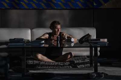 'Inside' Review: Willem Dafoe Gets Trapped in a Miserable Exercise in Irony