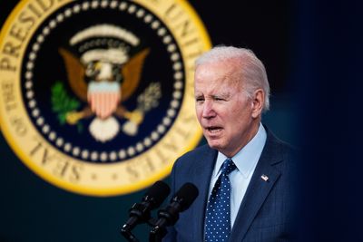 Biden raps 2018 bank changes, asks lawmakers to toughen rules - Roll Call