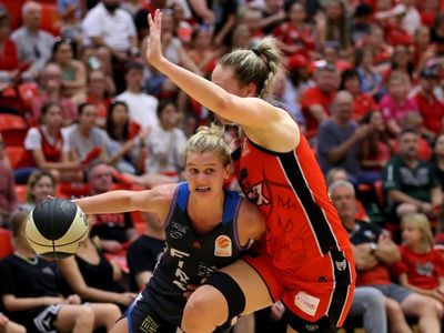 Fire sweep Perth to storm into WNBL grand final