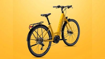 The Trek Verve+ 4S Is A Robust, No-Frills City Commuter