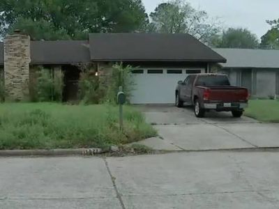 Texas man fatally shoots himself after living with decomposing body for several months