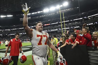 Chiefs RT Andrew Wylie set to join Eric Bieniemy with Commanders