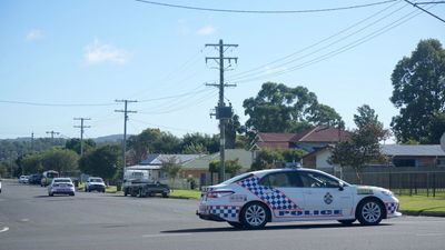 Exclusion zone lifted in Warwick, south-west of Brisbane, after stand off