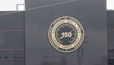 Operating Engineers Local 150 makes $1M pledge to Vallas