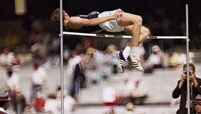 Dick Fosbury dies at 76; high-jumper known for ‘Fosbury Flop’