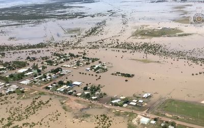 Three in four homes in Qld town damaged by flood
