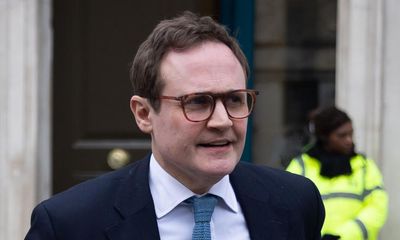 Tom Tugendhat defends asylum bill but dodges questions on lack of legal routes