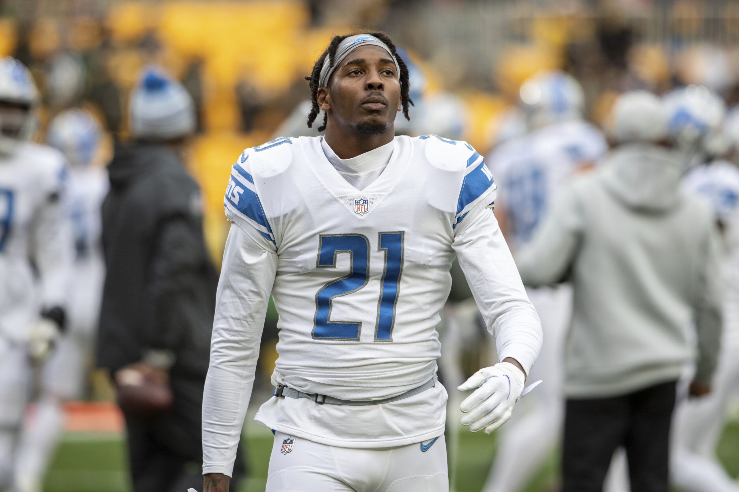 Lions restructure Tracy Walker’s contract to free up…