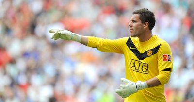 Former Manchester United goalkeeper tells of turning down Ryan Reynolds and Wrexham