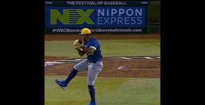 Venezuela pitcher Yapson Gomez shows off his quirky leg-shaking windup in the World Baseball Classic