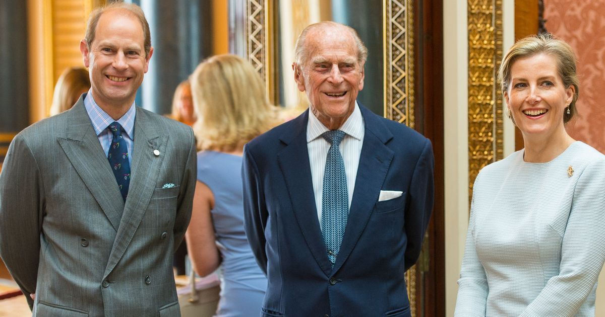 Edward 'honoured' to Duke of Edinburgh award…