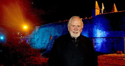Braveheart actor James Cosmo lights up Stirling Old Brig ceremony