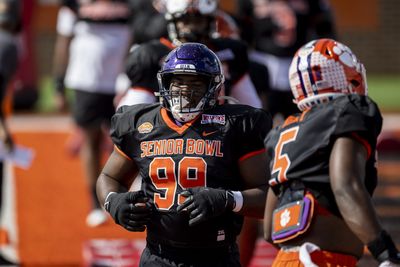 Northwestern DL Adetomiwa Adebawore has talked to Bears about being 3-technique