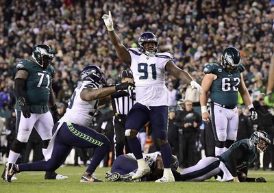 NFL Free Agency: Seahawks bring back DT Jarran Reed