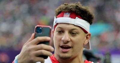 Patrick Mahomes' phone 'blowing up' with calls from NFL free agents