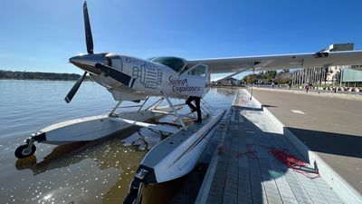 Seaplanes running trial flights on Canberra's Lake Burley Griffin