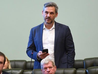 Qld fossil fuel exports will end by 2030 in Greens plan