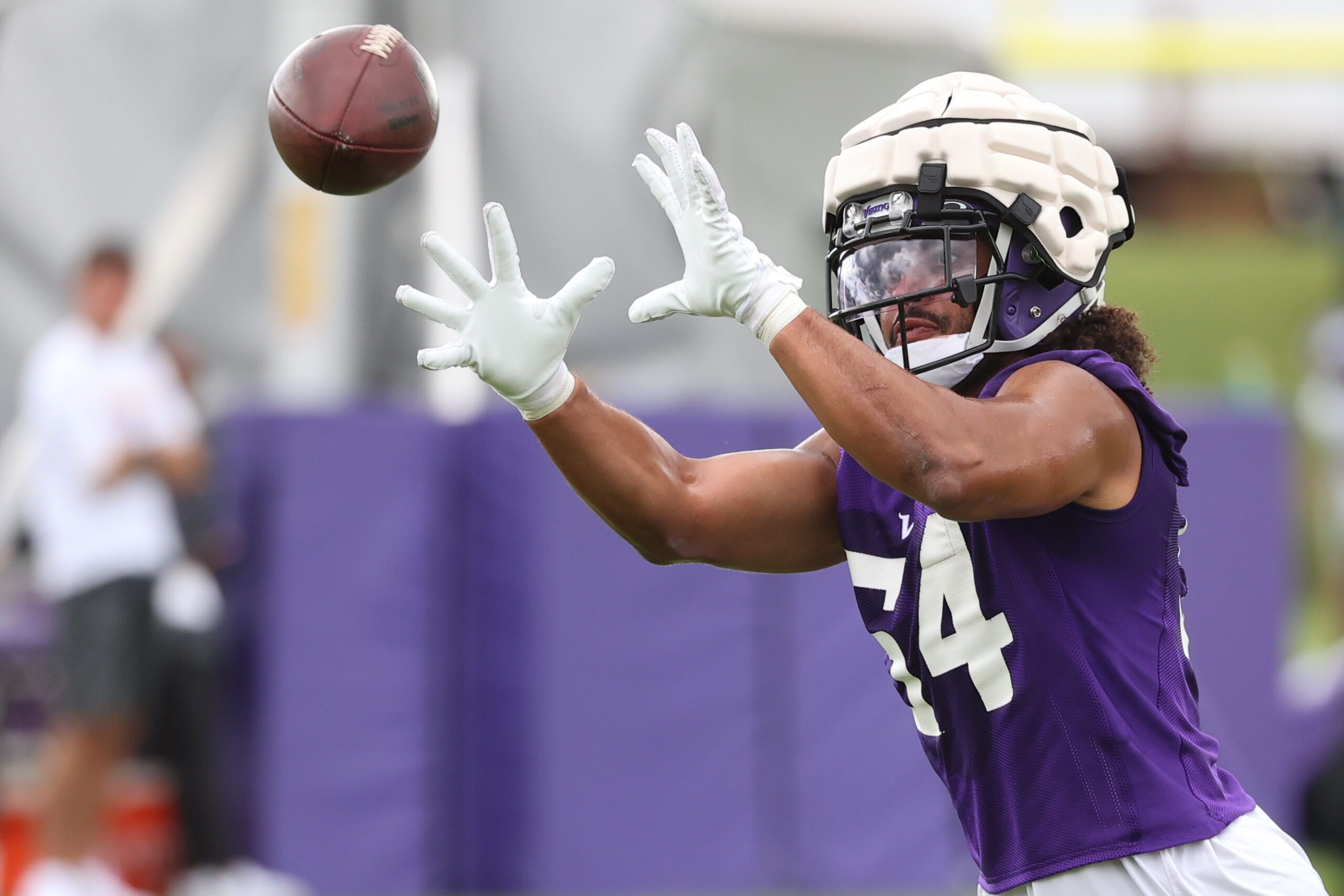 What the signing of LB Eric Kendricks means for the…