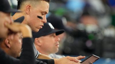 Playing for the Yankees Has Plenty of Perks. But Not In-Flight Wi-Fi.