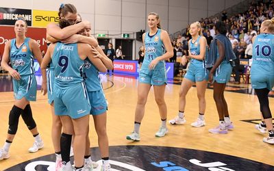 Southside Flyers oust Melbourne Boomers to advance to WNBL grand final